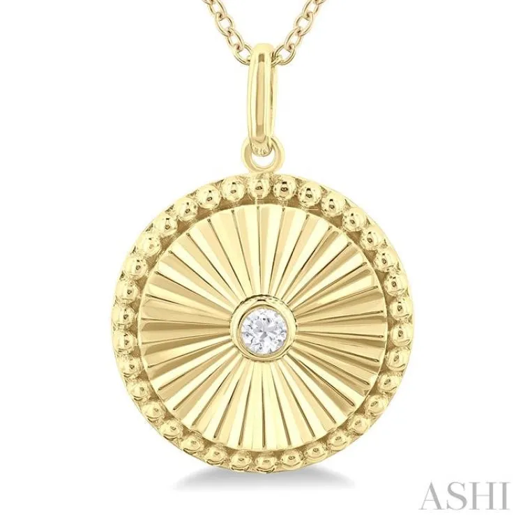 1/20 ctw Round fluted medallion Round Cut Diamond Pendant With Chain in 14K Yellow Gold