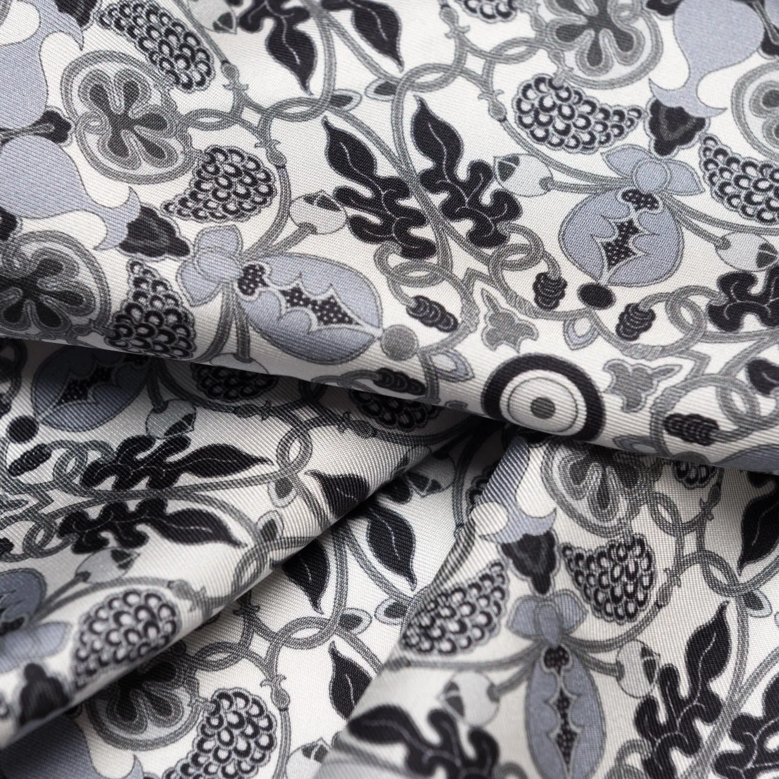Barbaresco - Hand Rolled Silk Neckerchief - Grey
