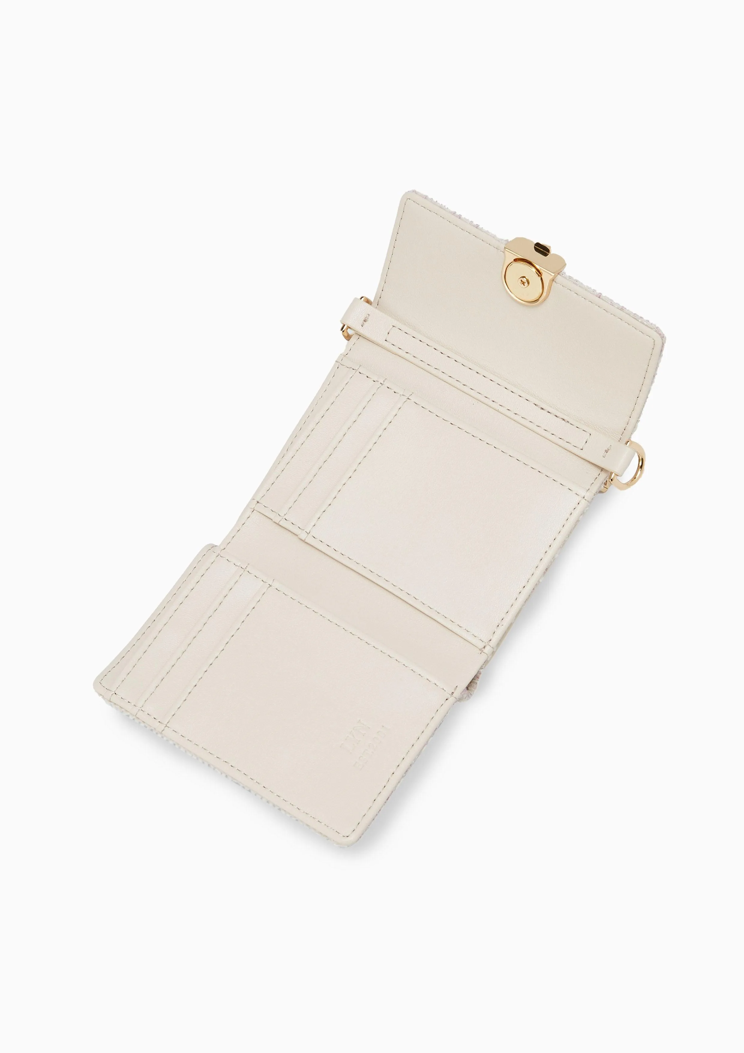 Essential Short Wallet On Chain Light Pink