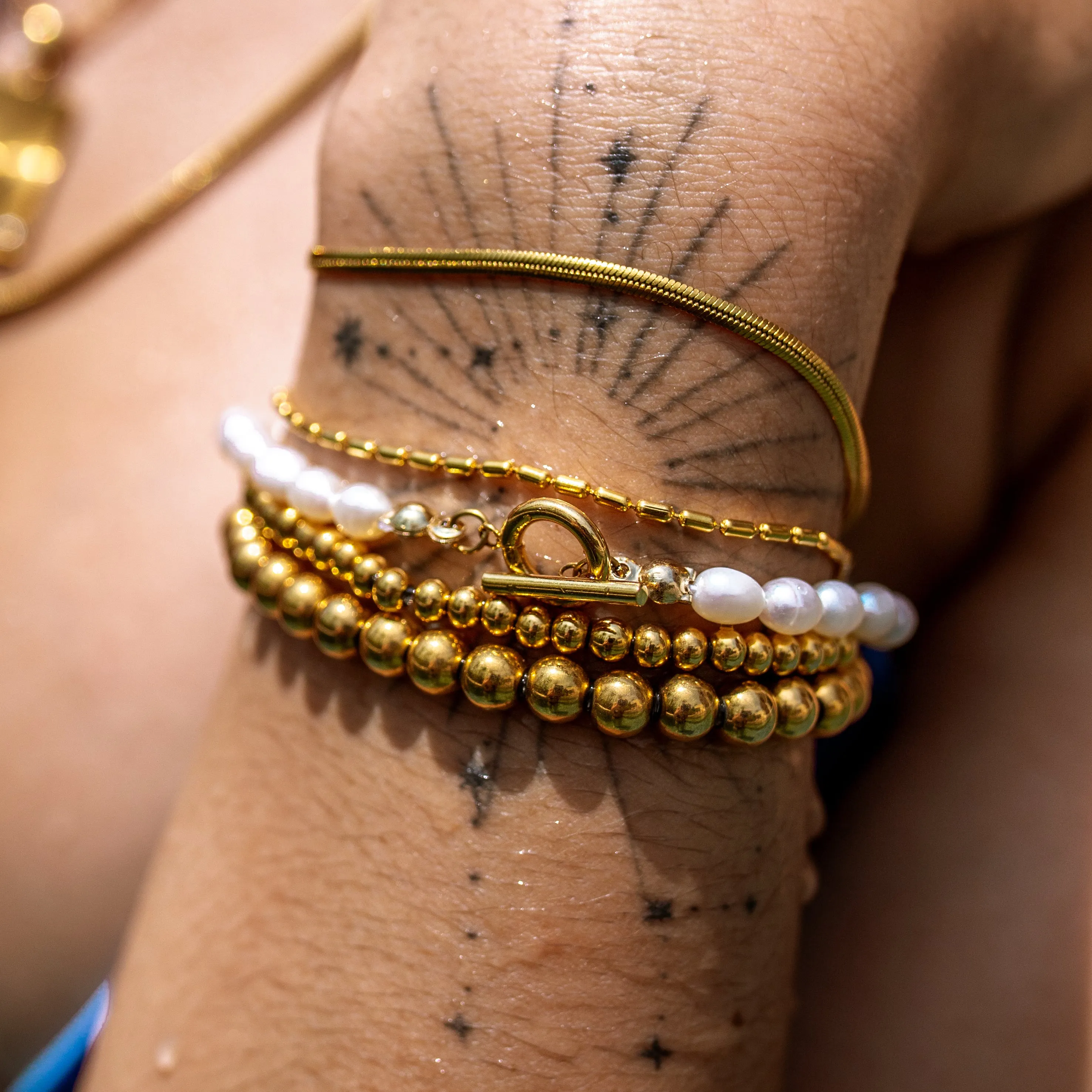 Seaside Stretch Bracelet Gold